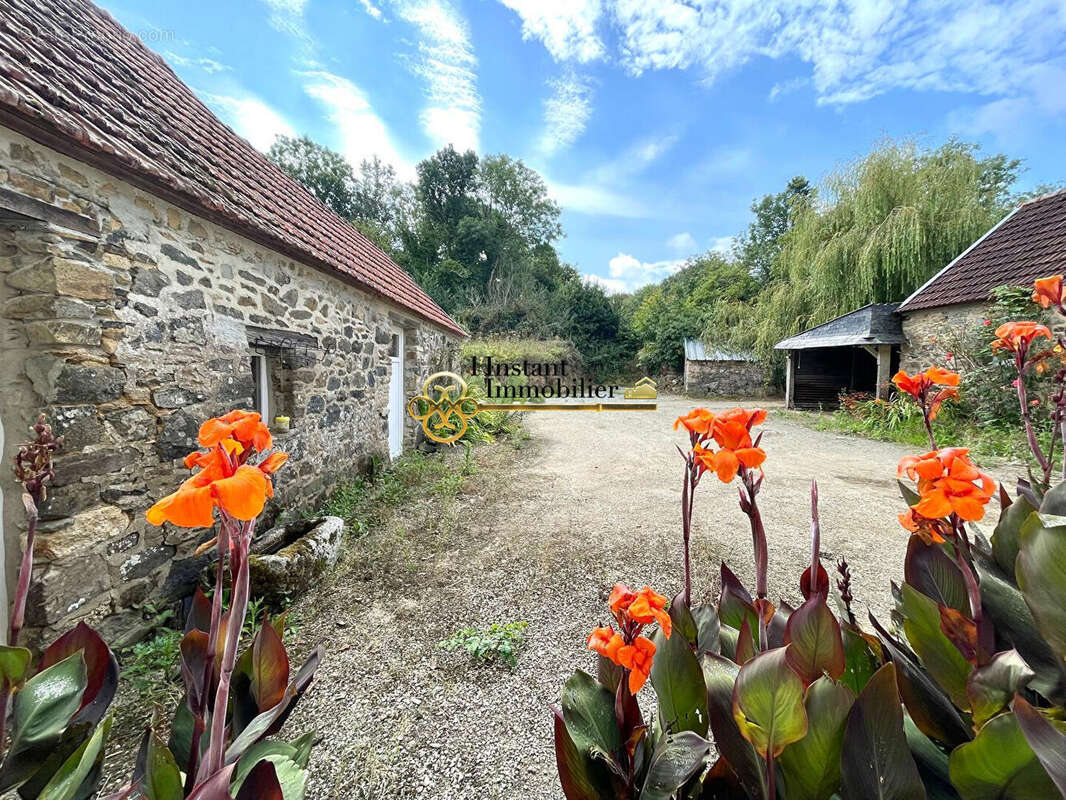Maison à PLOUEGAT-GUERAND
