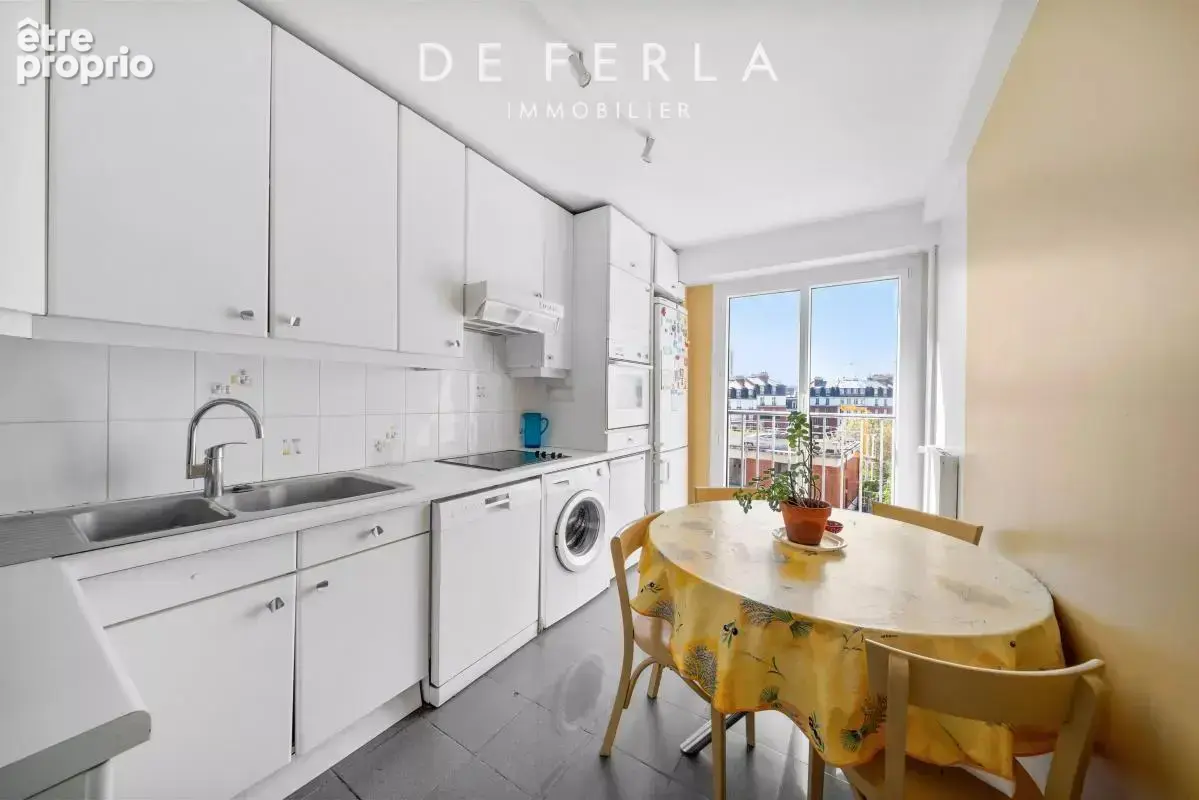 Paris XV - Appartement familial en étage élevé avec balcon de 12m2 - photo 11