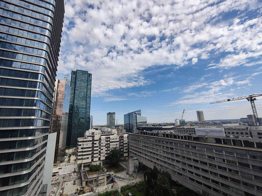 Appartement à COURBEVOIE