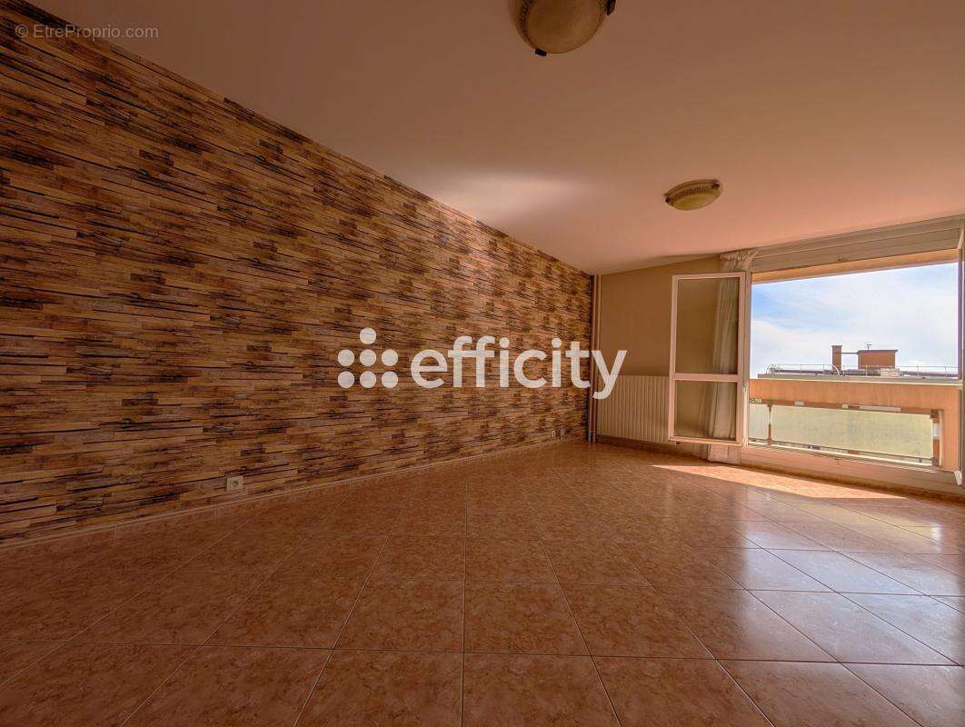 Appartement à ENGHIEN-LES-BAINS