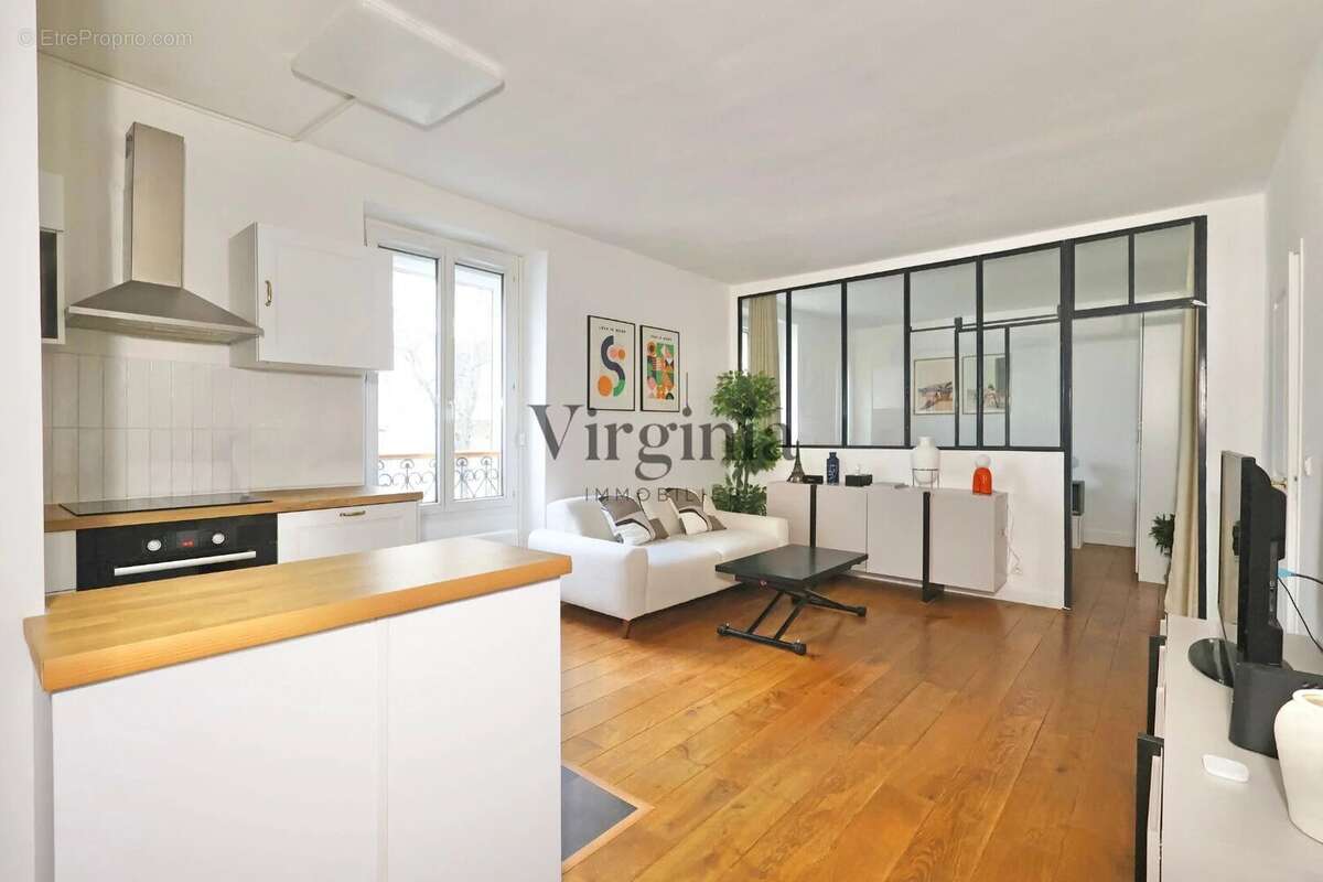 Appartement à CHARENTON-LE-PONT