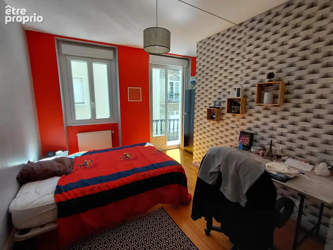 En hyper-centre de La Flèche...avec une chambre de plain-pied ! - photo 9