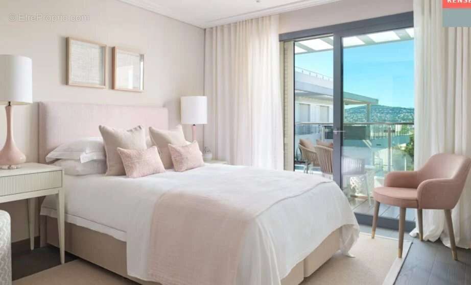 CAP D'ANTIBES -  Sous offre - Penthouse de 185m² dans résidence d'exception - E42 - photo 5