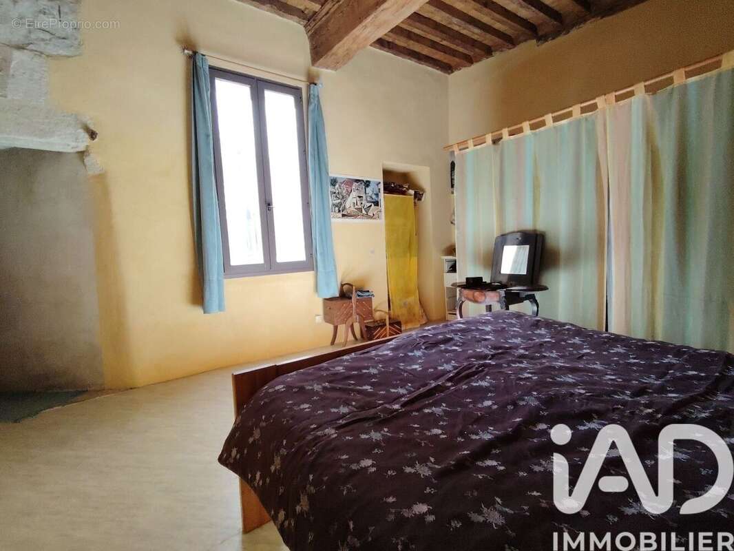 Maison 160 m² à Aramon  - photo 9