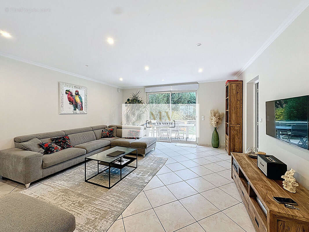 Maison à BRY-SUR-MARNE