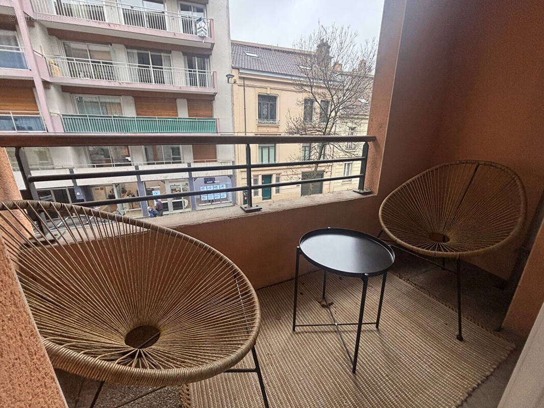 Appartement à SAINT-ETIENNE