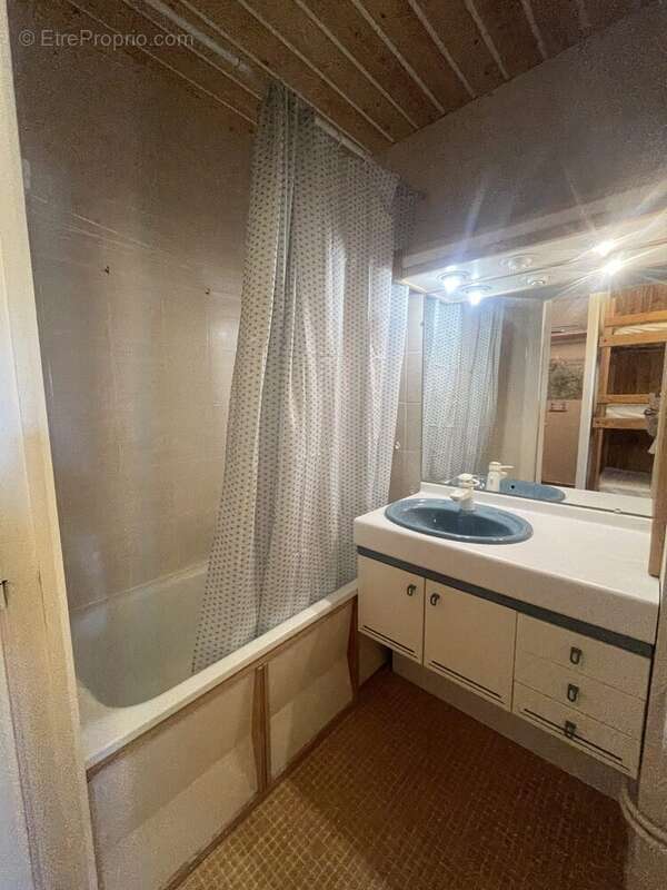 Appartement à BESSE-ET-SAINT-ANASTAISE