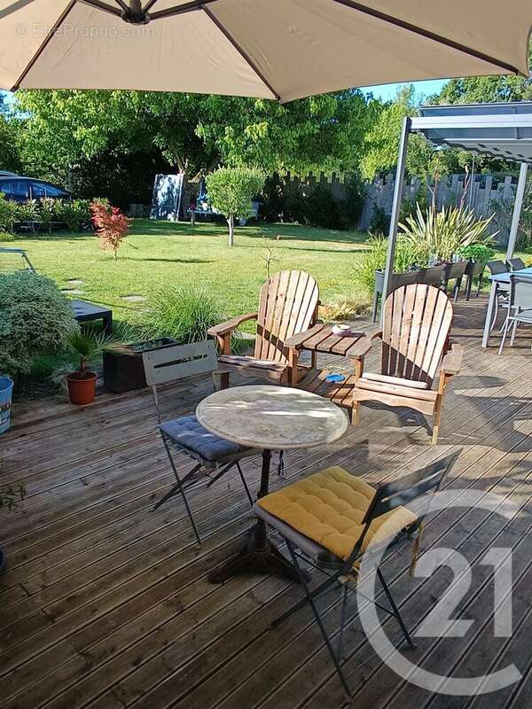 Maison à CHENAC-SAINT-SEURIN-D&#039;UZET