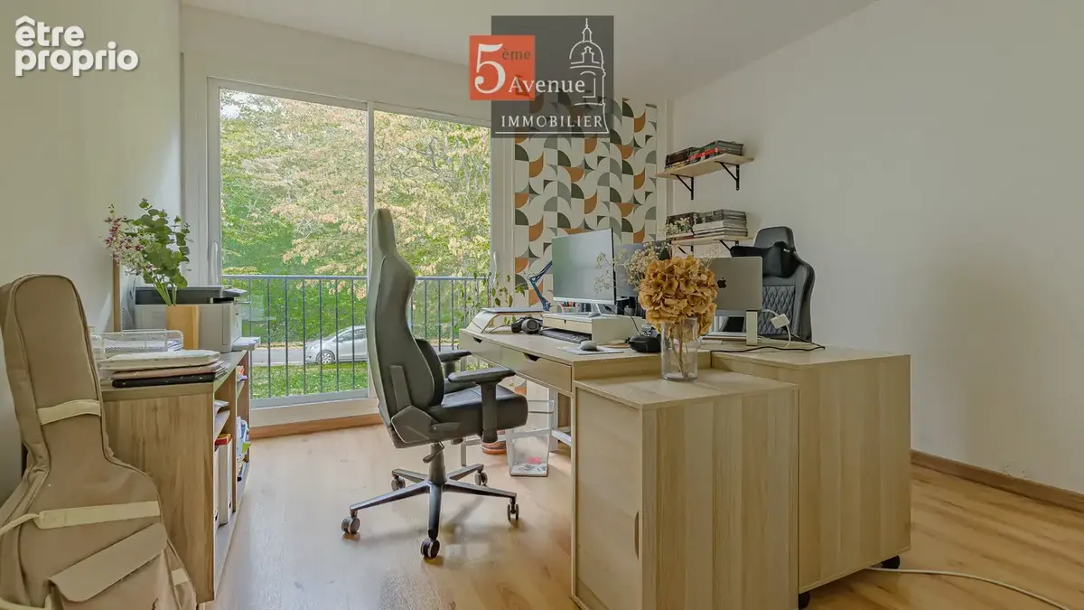 À vendre Appartement familial 126 m2 avec loggia, parking et 4 chambres - photo 6