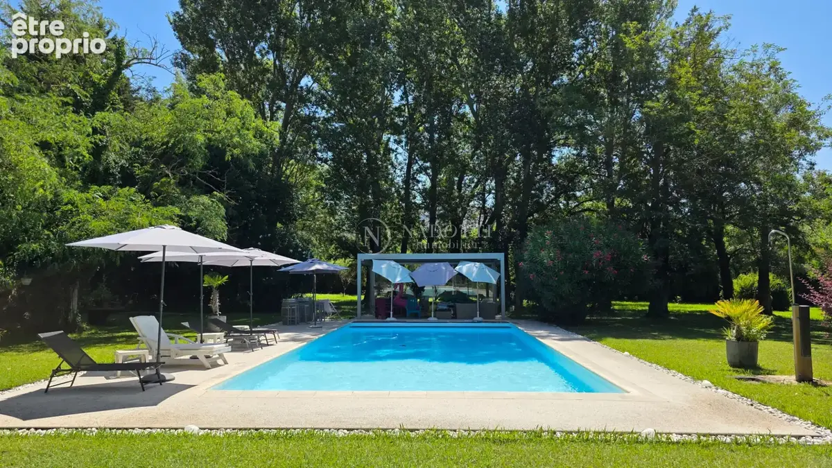 Superbe maison ancienne de charme sur terrain de 18 000 m² avec piscine et jardin arboré - photo 2