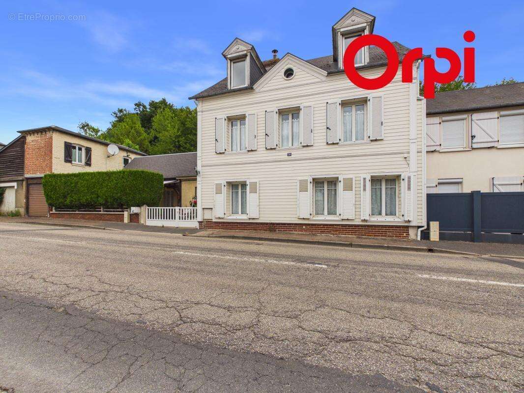 Maison de charme à vendre à Bernay - photo 2