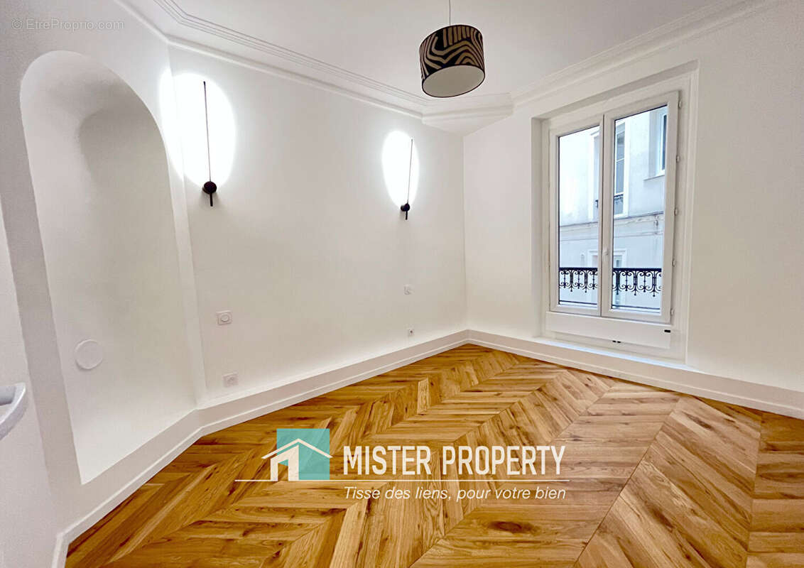 Appartement à PARIS-17E
