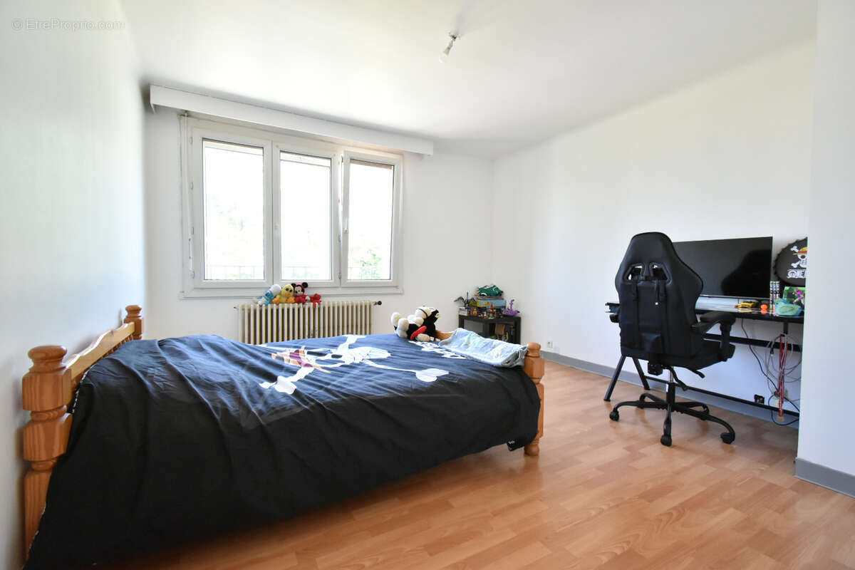 Maison à LA CHAPELLE-DES-MARAIS