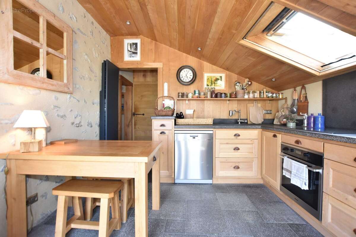 Maison 76 m² à Le Monteil  - photo 9