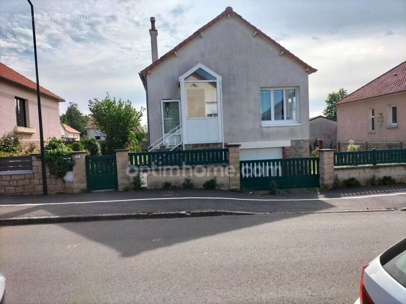 Maison à COMBOURG