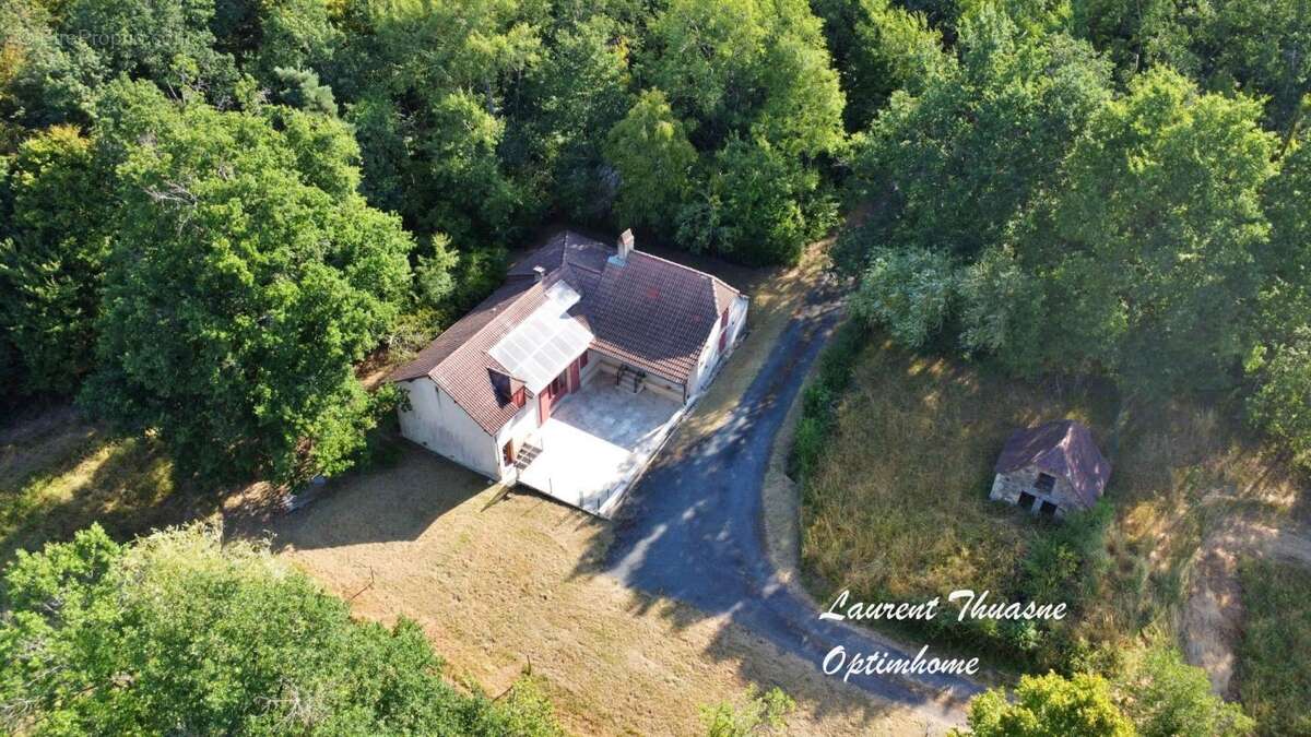 Propriété 30 pièces 980 m² sur 26 hectares de bois et pairies - photo 2
