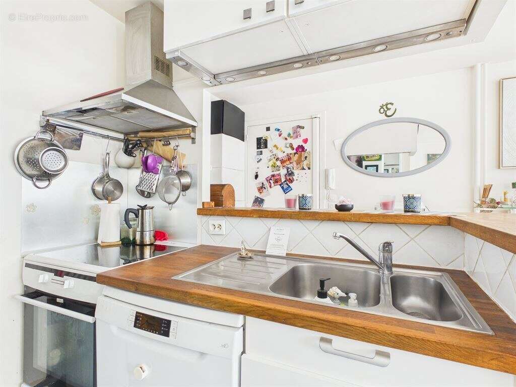 Appartement à PARIS-18E