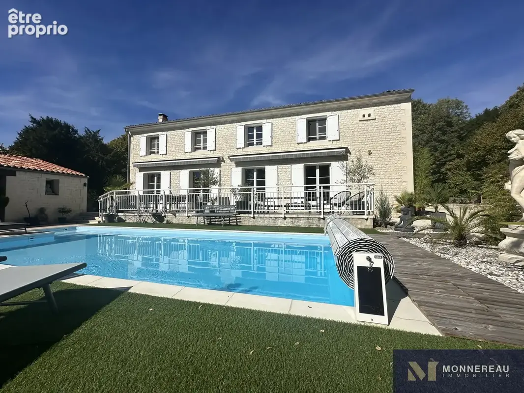Magnifique maison de caractere avec piscine a saintes - photo 22