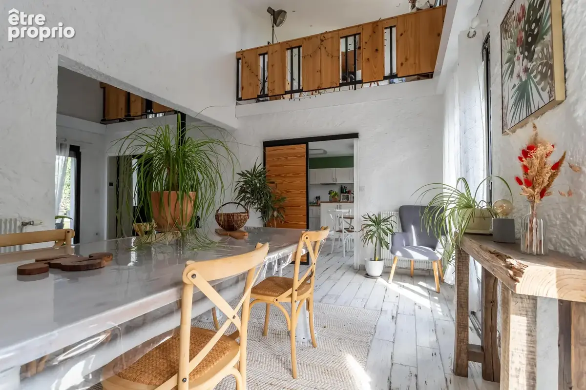 Une maison moderne avec piscine, jardin et parking - photo 21