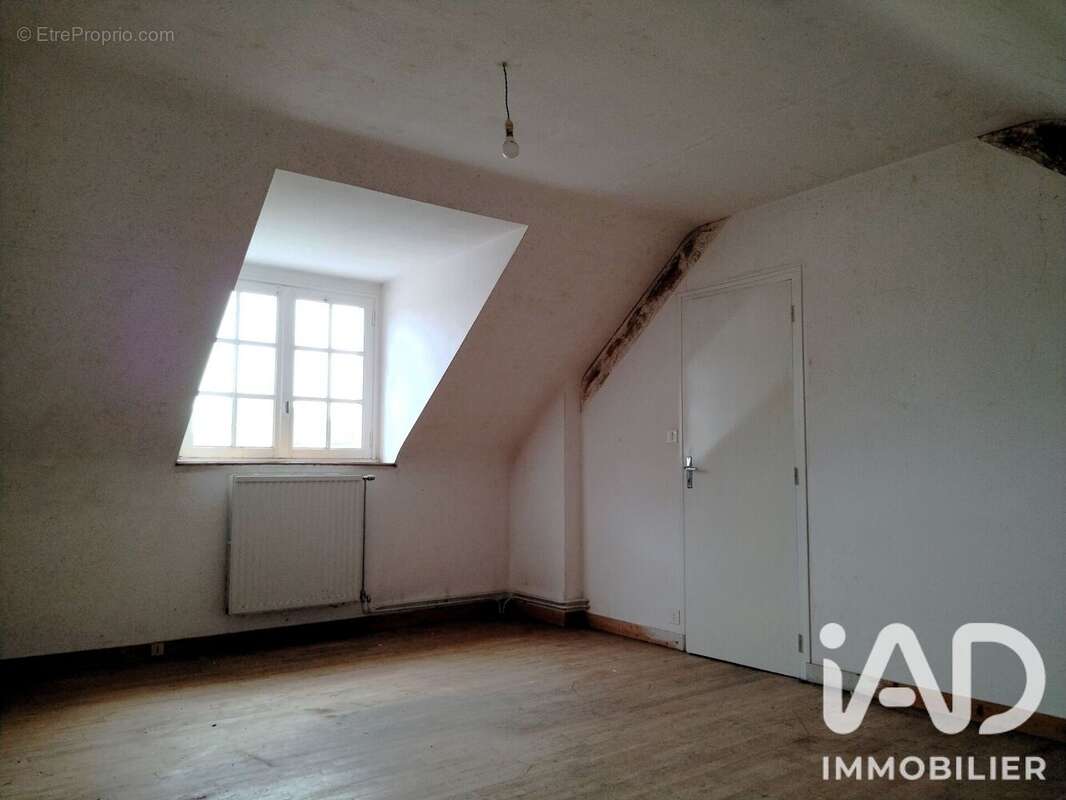 Maison 100 m² à Isigny-Le-Buat  - photo 7