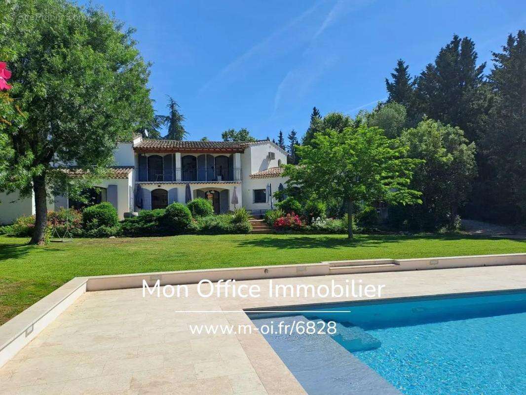Référence : 6828-VCL. - Maison avec 6 chambres dont studio indépendant - Jardin paysager piscine garage - 13 100 AIX - photo 25