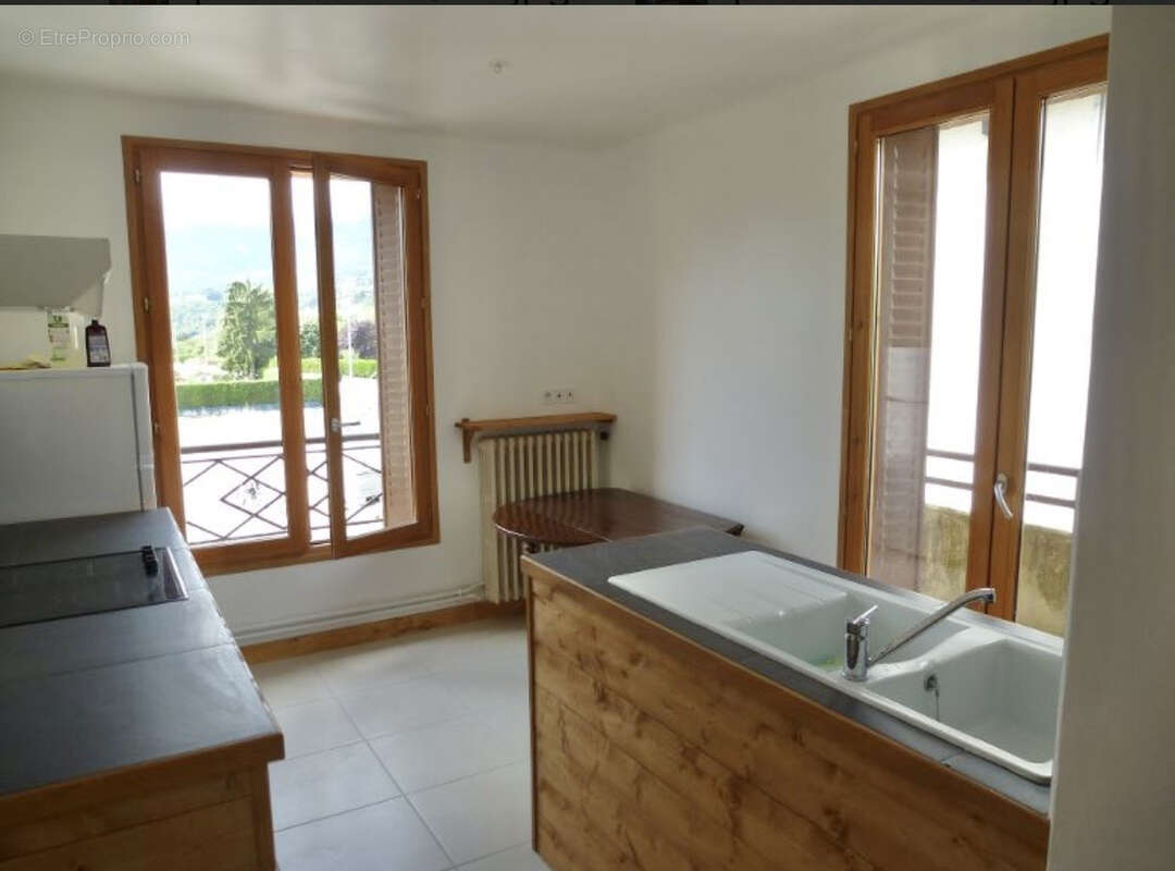 Appartement à GILLY-SUR-ISERE