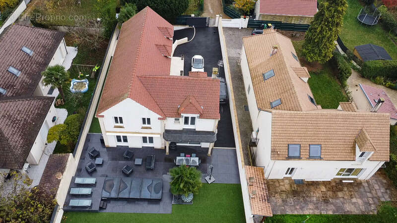 Maison à VILLAINES-SOUS-BOIS