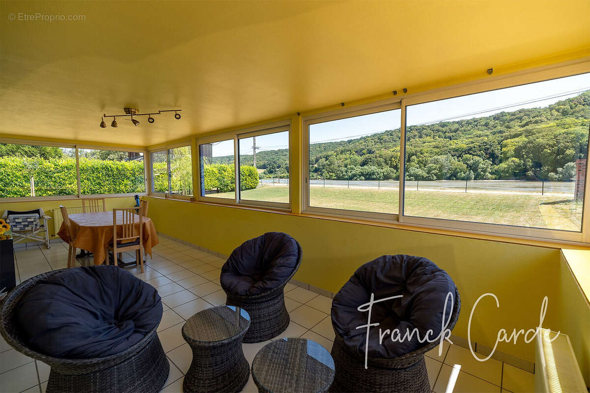 Maison 242 m² à Le Mesnil-Sous-Jumieges  - photo 6