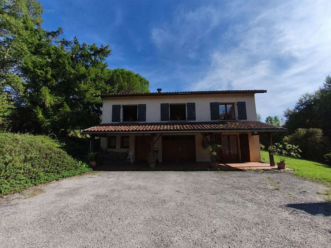 Maison à SAINT-JEAN-DE-VERGES