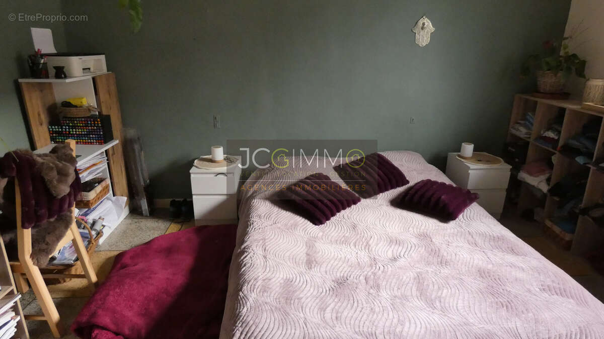 Appartement à CUERS