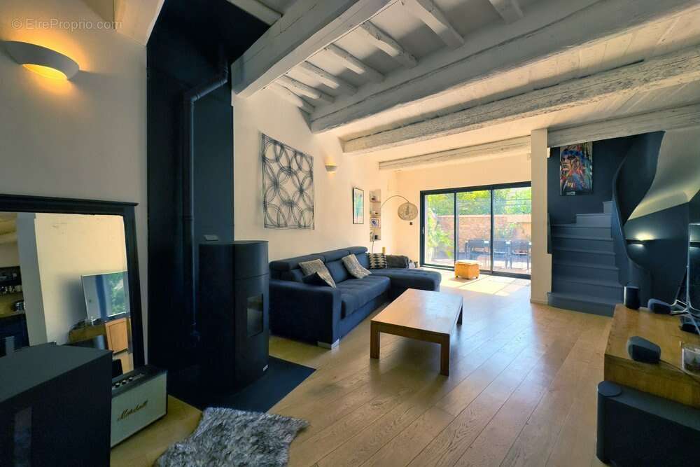 Maison à ROQUEVAIRE