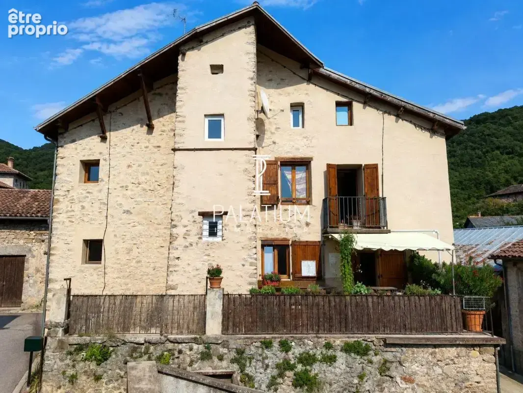 Maison de caractère - 260 m² - 4 appartements & revenus lo - photo 2