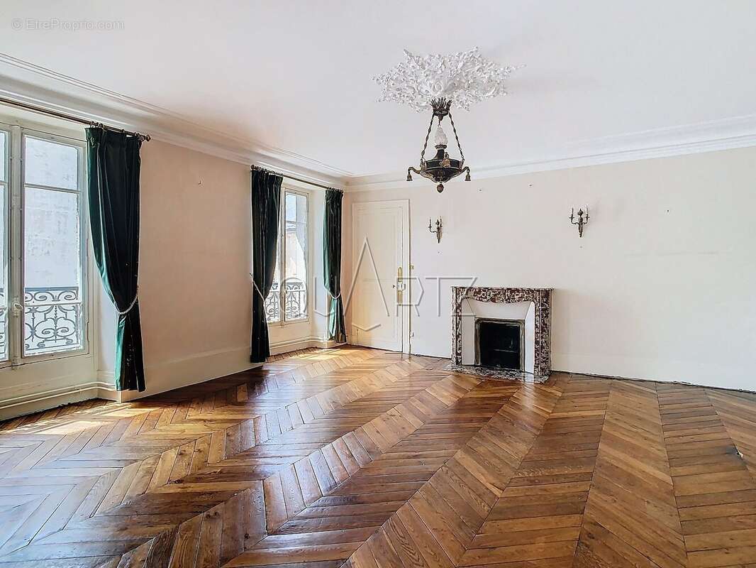 Appartement à VERSAILLES