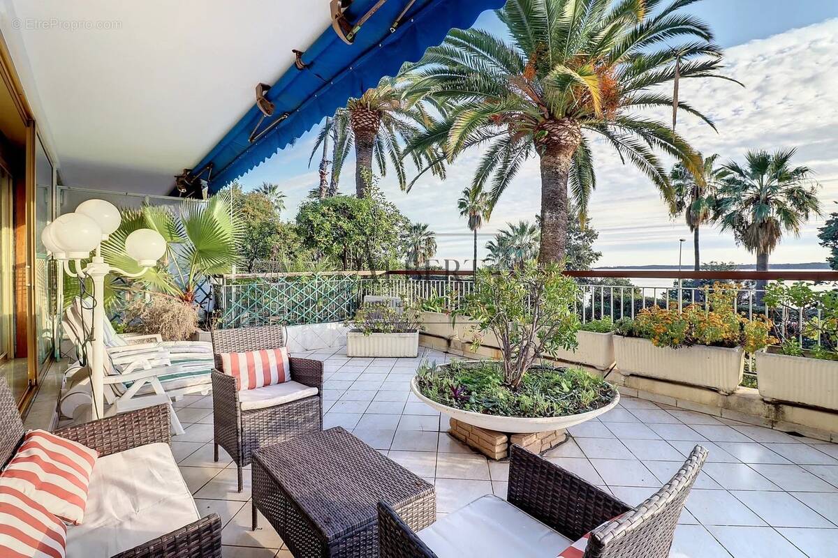 Appartement à CANNES