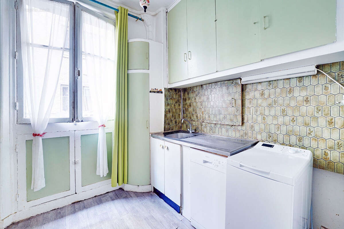 Appartement à PARIS-18E