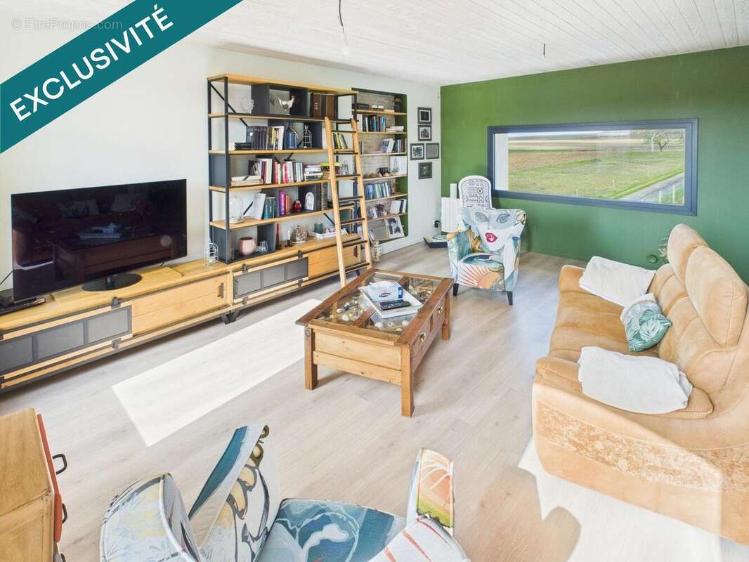 Maison 250 m² à Asnieres-La-Giraud  - photo 5