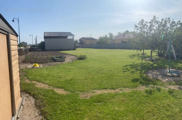 Terrain à L&#039;HOPITAL-LE-GRAND