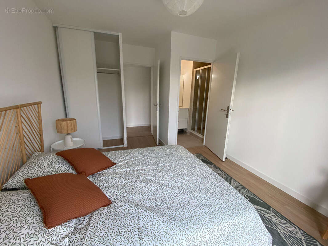 Appartement 80m²+ balcon sud est et pk - photo 7