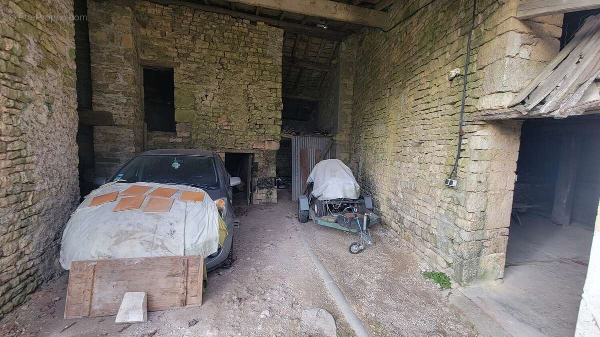 Maison de village à rénover avec dépendances - photo 20