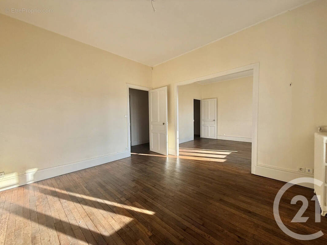 Appartement à MOULINS