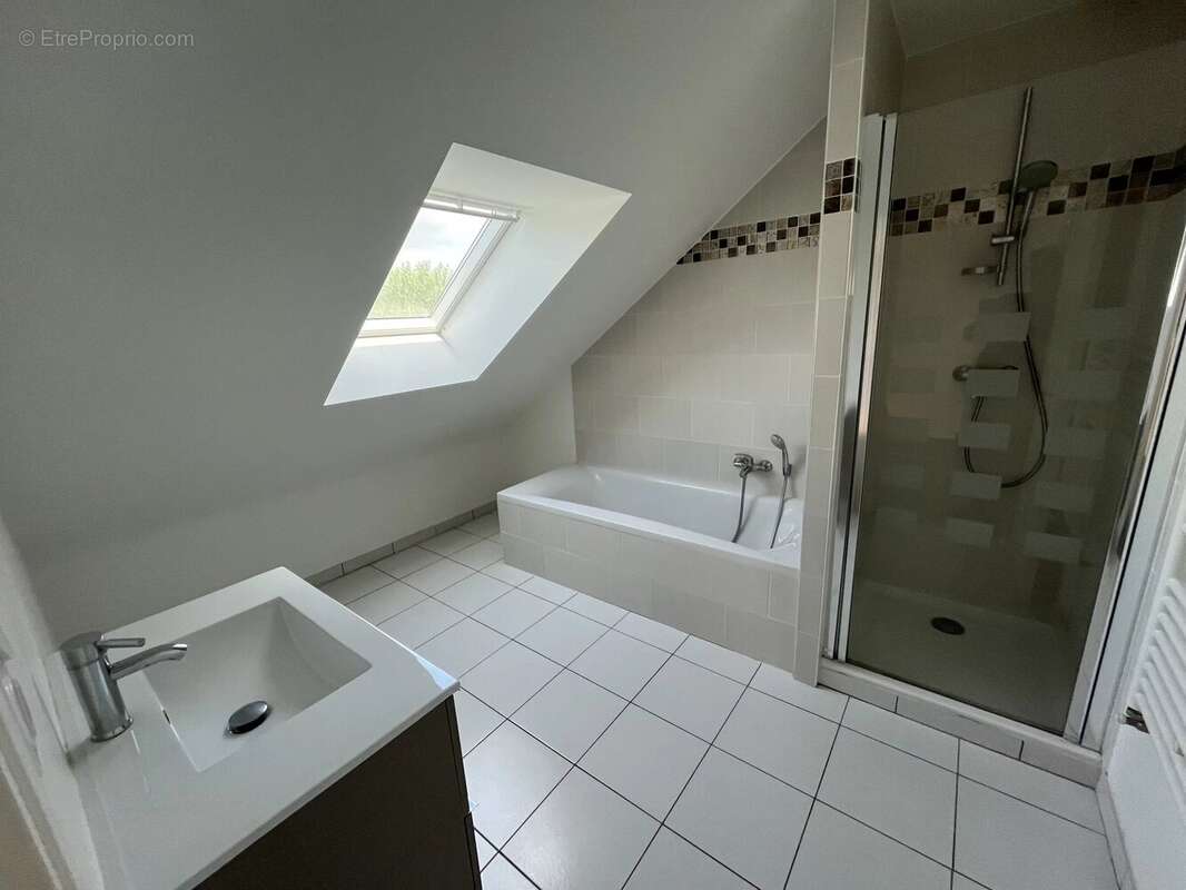 Maison vannes  a 10 mn / 100 m² 3 ch - photo 3