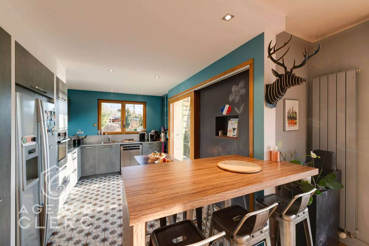 Maison à MENTHON-SAINT-BERNARD