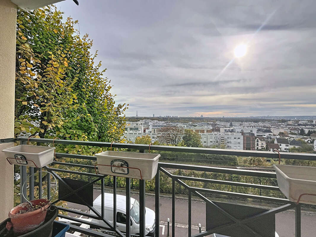 Appartement à SURESNES