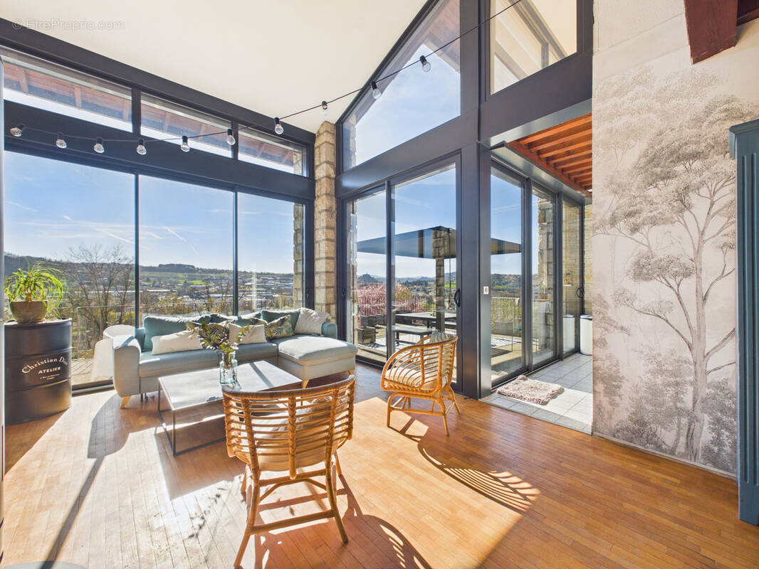 Maison à BRIVES-CHARENSAC