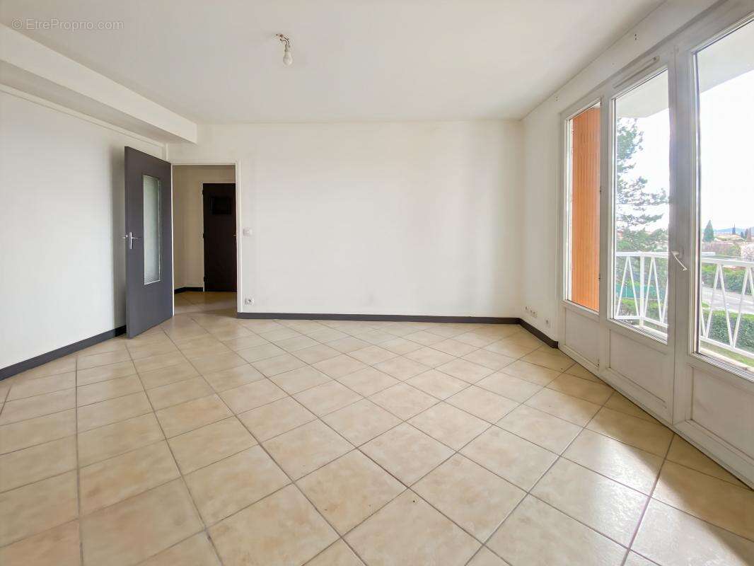 Appartement à ORAISON