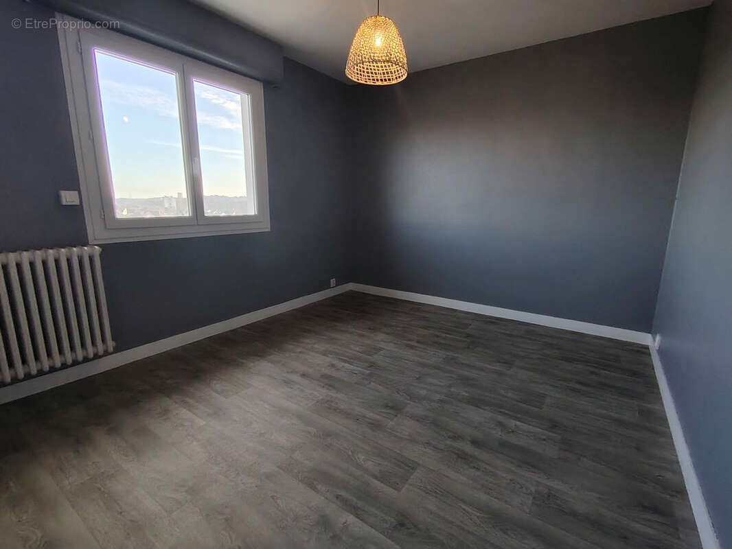 Appartement à MONDEVILLE