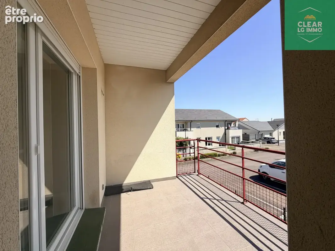 Appartement F3 récent avec terrasse à Saint-Privat-la-Montagne - photo 8