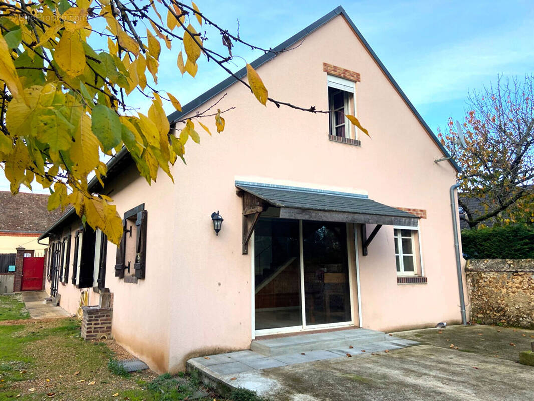 Maison à COURVILLE-SUR-EURE