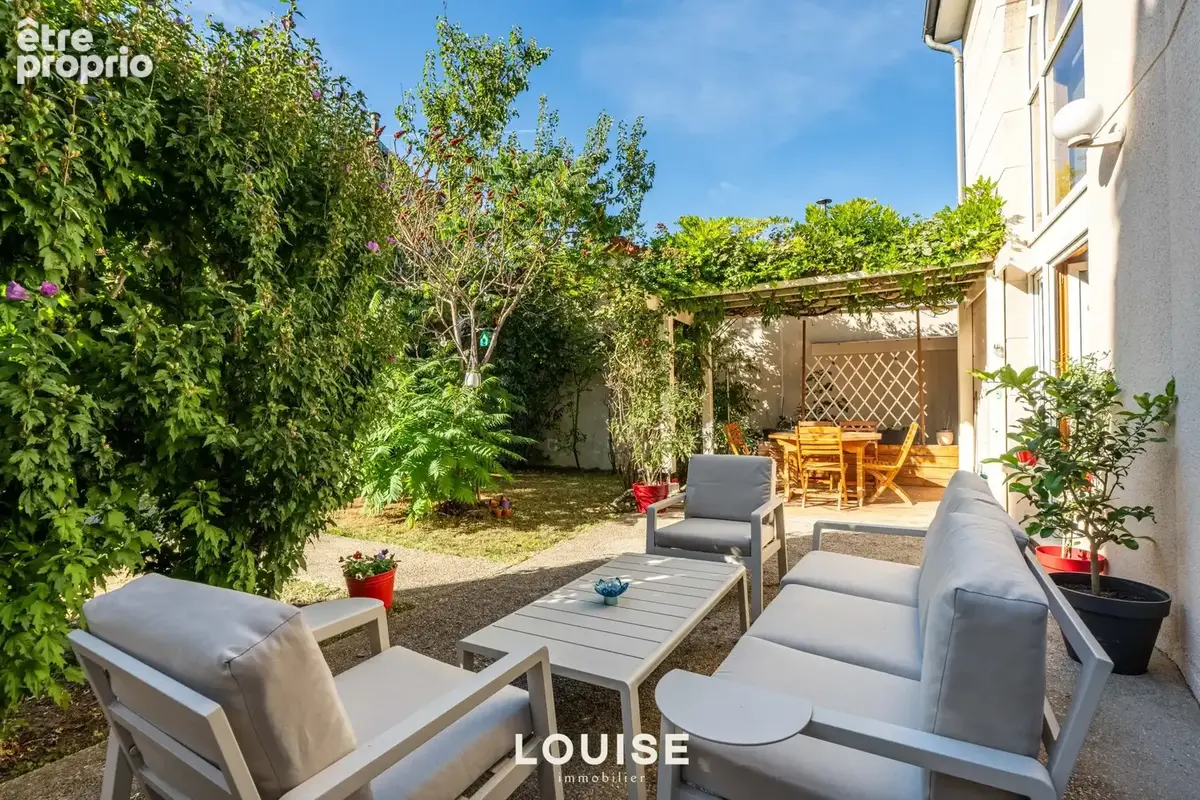Maison 5 pièces 130 m² à vendre à Chaville (92370) - photo 2