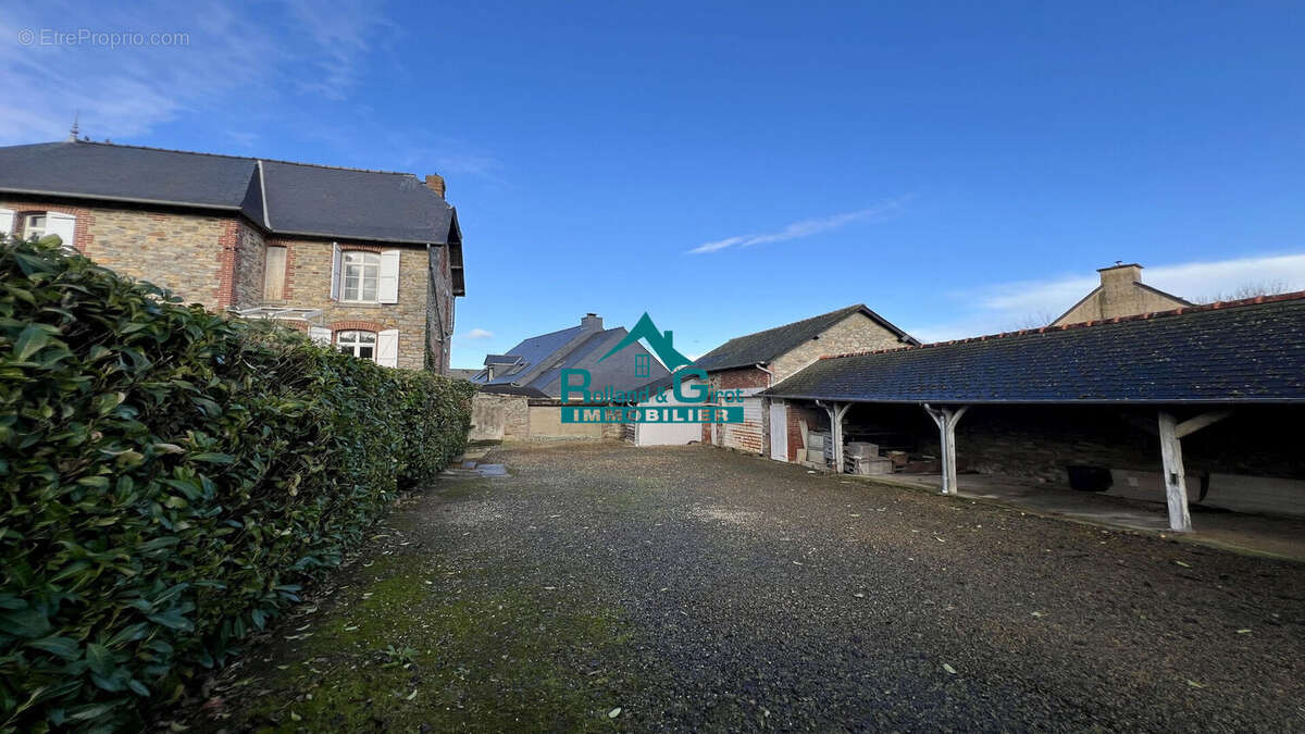 Maison à NOYAL-SUR-VILAINE